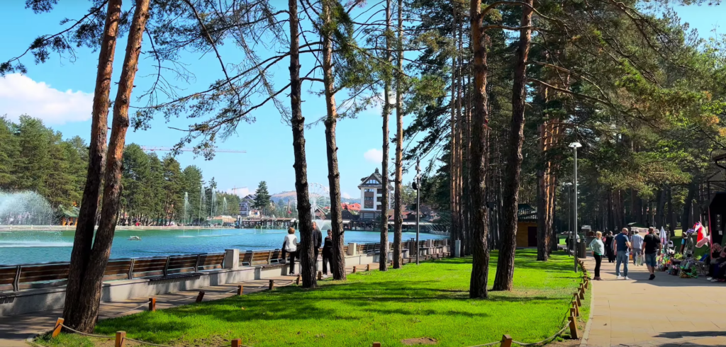 Centar Zlatibora, jezero
