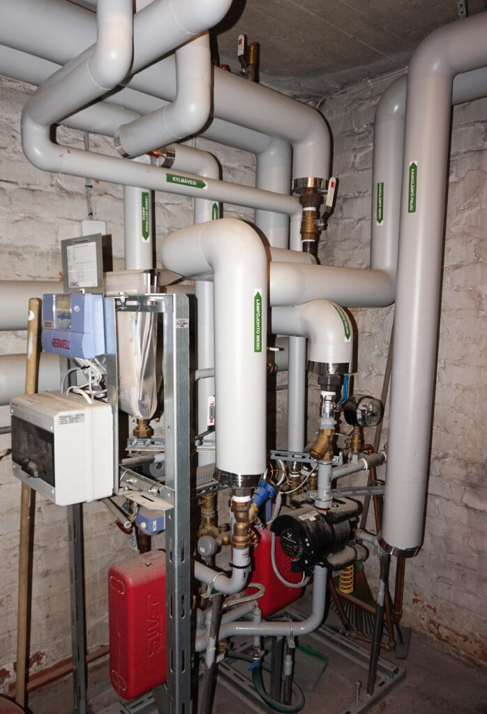 Cene grejanja u Srbiji: Kompletan vodič kroz povećanje cena toplotne energije za grejnu sezonu 2025/2026 2 Sistem centralnog grejanja