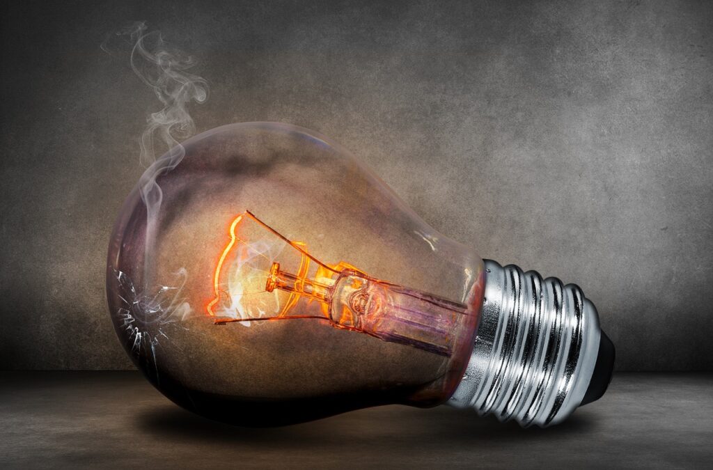 sijalica, sa žarnom niti, dim, pukotina, poskupljenje električne energije