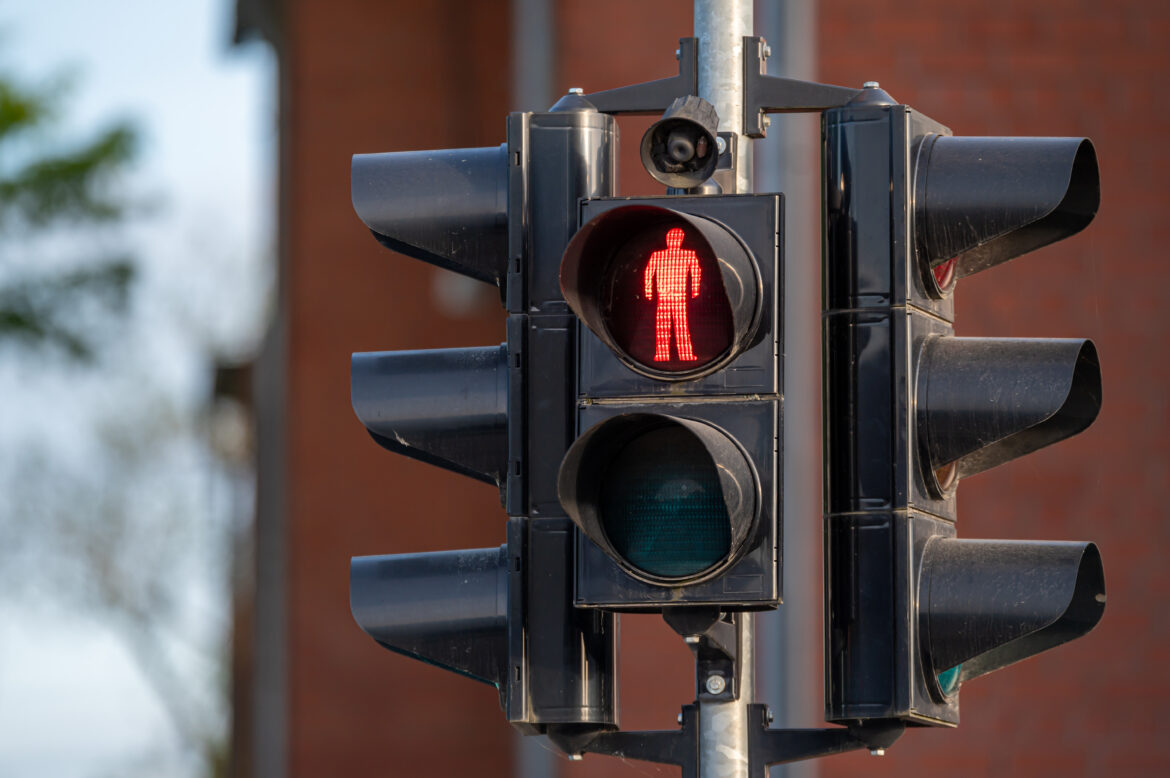 Belo svetlo na semaforima