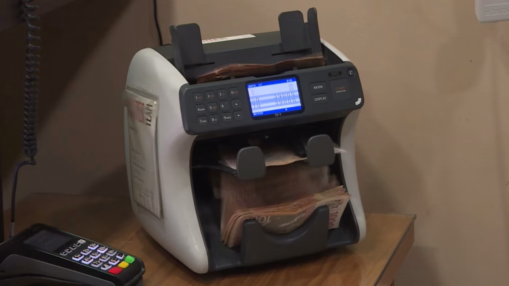 Prosečna zarada u Srbiji 2025: Analiza rasta plata i ekonomskih trendova 4 Prosečna zarada u Srbiji 2025