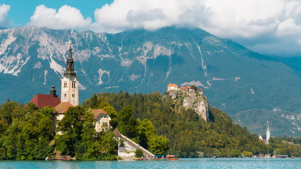 Slovenija nudi stipendije srpskim studentima - Kompletan vodič za akademsku 2026/2027 godinu 2 Slovenija nudi stipendije