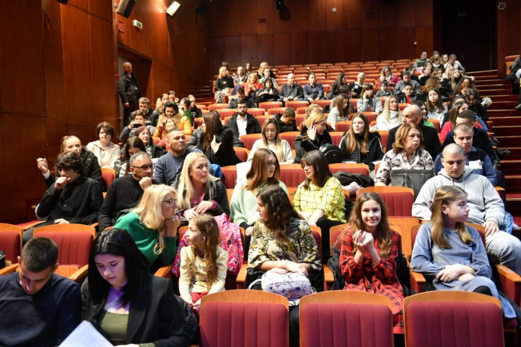 Gradske stipendije Užice 2025/26: Kompletan vodič za studente 2 Gradske stipendije