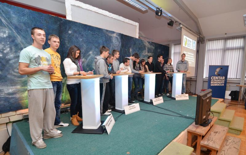 Saobraćajna bezbednost i edukacija mladih: Kako spasiti živote na putevima Srbije 4 Saobraćajna bezbednost i edukacija mladih