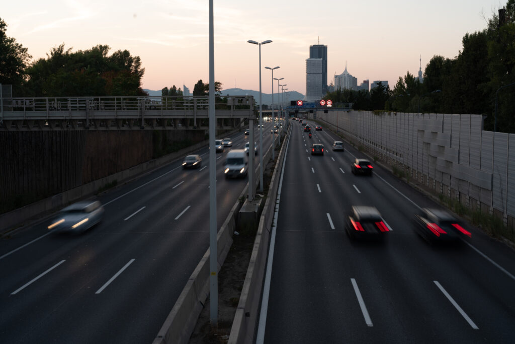 Saobraćaj u Srbiji: Mraz i magla usporavaju vožnju, zadržavanja za teretna vozila 2 Saobraćaj u Srbiji
