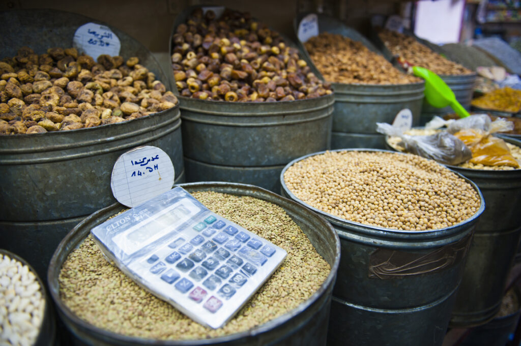 Analiza tržišnih cena hrane u Srbiji: Trendovi i uticaj na domaćinstva 6 Analiza tržišnih cena hrane