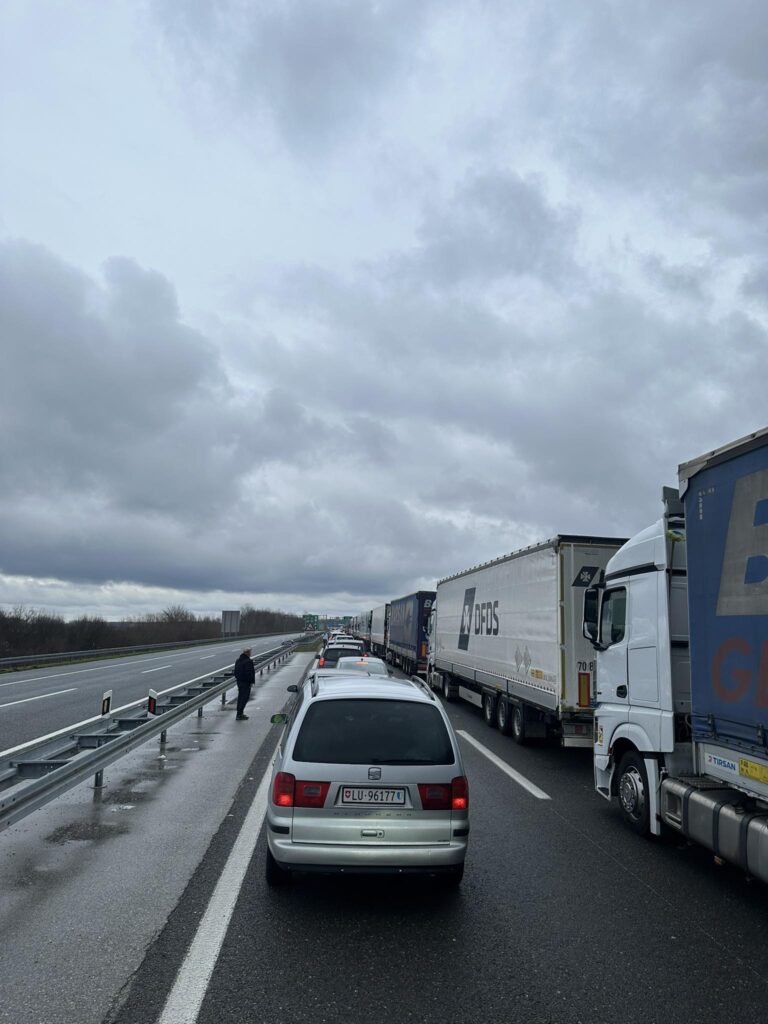 Stanje na Graničnim Prelazima i Putevima Srbije