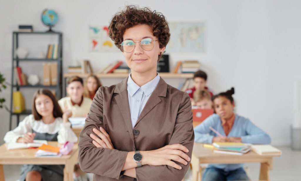 Đaci učiteljice Dušice Savić: Kako se stvara prava školska zajednica u ivanjičkoj školi 2 Đaci učiteljice Dušice Savić