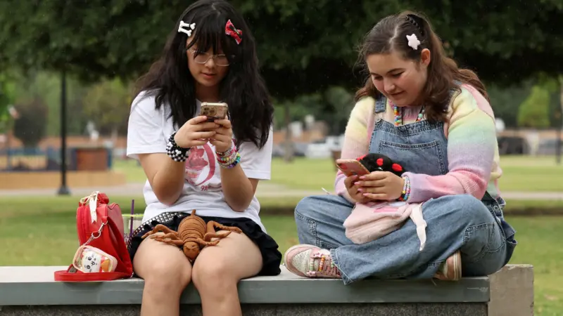 Australija uvela zabranu društvenih mreža za mlađe od 16 godina: Šok, podeljenost i pitanje efikasnosti 2 Australija uvela zabranu društvenih mreža za mlađe od 16 godina