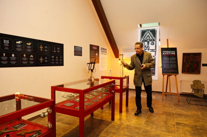 Izložba Timor Mortis: Kako Univerzalni Strah od Smrti Oživljava u Čajetini 3 Izložba Timor Mortis