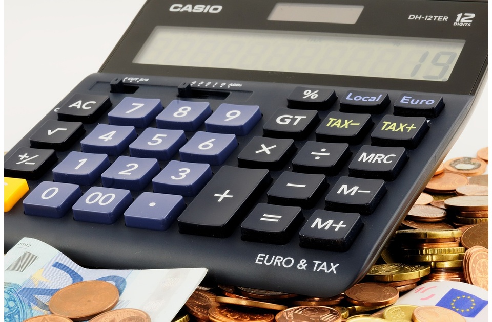 Maksimalni kurs evra u menjacnicama: Koliko dinara za euro je dozvoljeno po propisima NBS? 2 Maksimalni kurs evra u menjacnicama