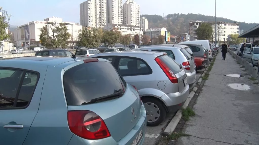 Pretplatne parking karte u Užicu: Ko može da sklopi ugovor i koliko košta? 2 Pretplatne parking karte u Užicu