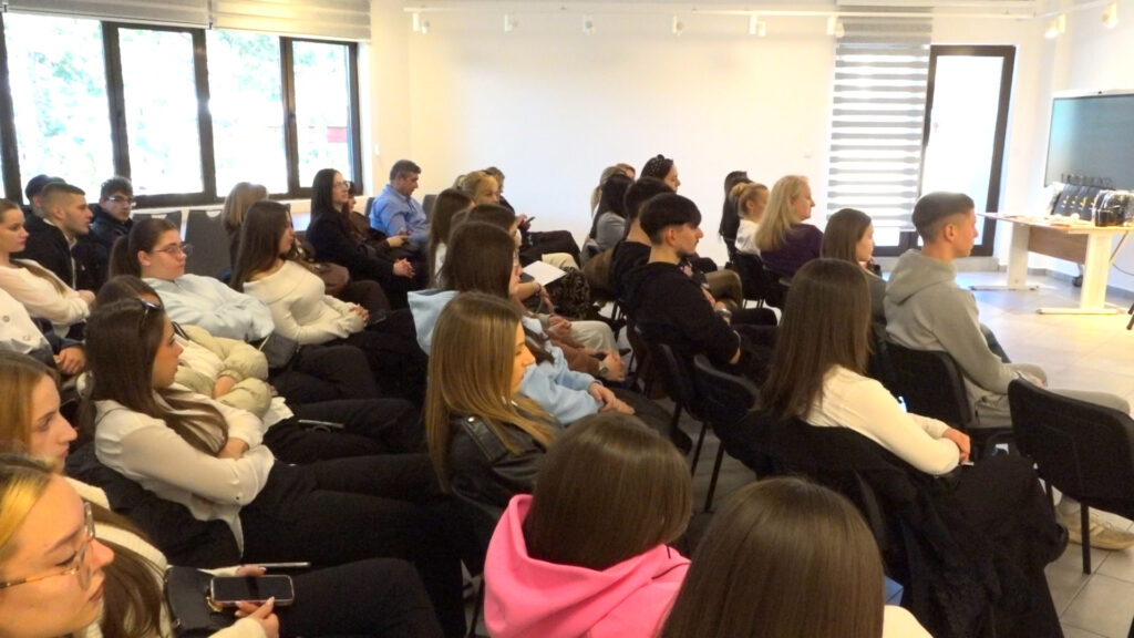 Zajedno za osnaŽene: Kako Zlatibor bori protiv rodno zasnovanog nasilja i gradi mrežu podrške 2 Zajedno za osnaŽene