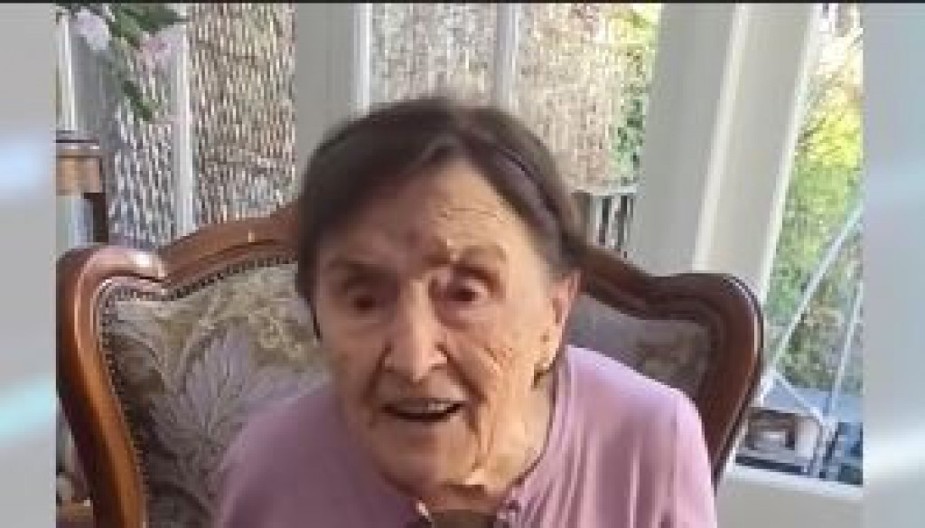 Baka Milica i njen vek: Tajne dugovečnosti, pileća supa i lenja pita 2 Baka Milica i njen vek