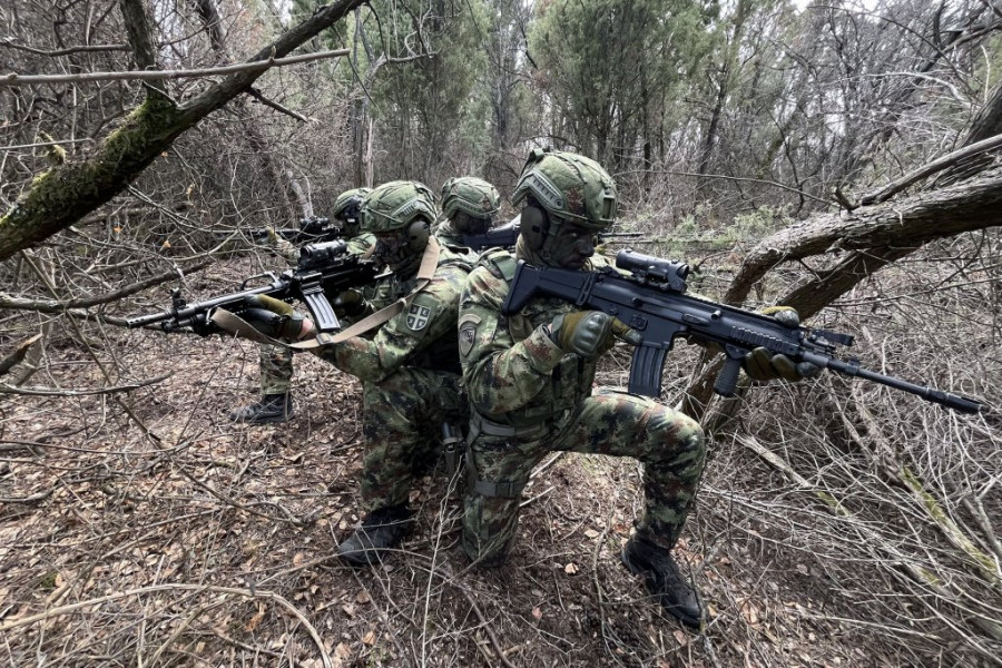 Povratak obaveznog vojnog roka u Srbiji: Prve generacije na udaru i strategijski izazovi 2 Povratak obaveznog vojnog roka u Srbiji