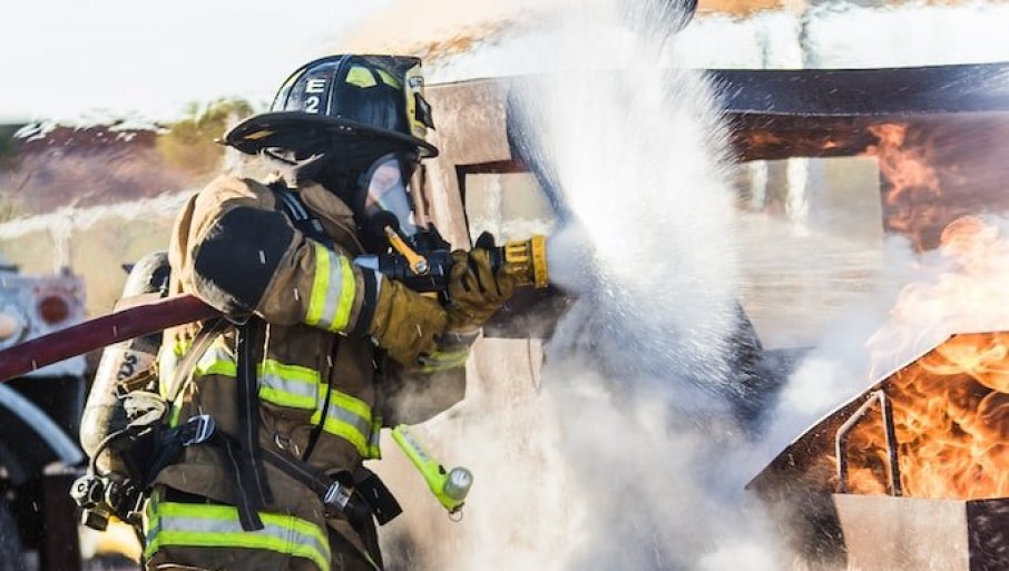 Zapaljenje automobila kod Užica: Bezbednost u saobraćaju i kako se zaštititi 2 Zapaljenje automobila kod Užica