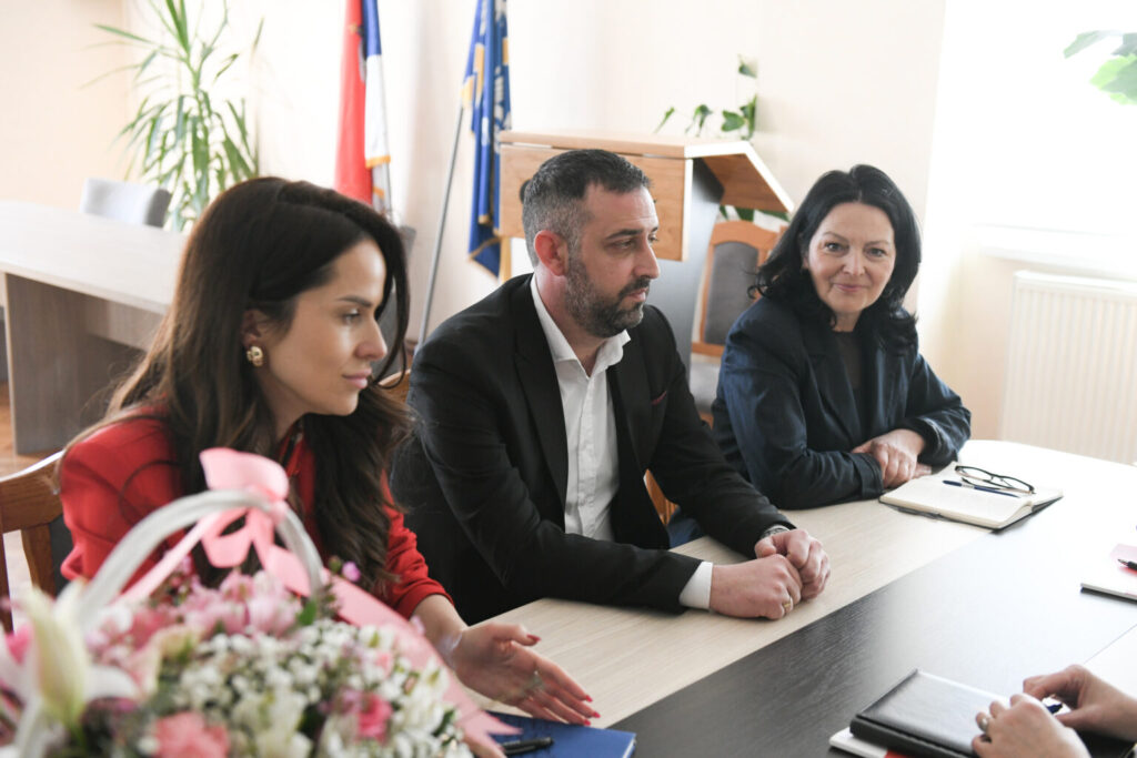 Podrška izbeglicama i raseljenim licima u Sevojnu