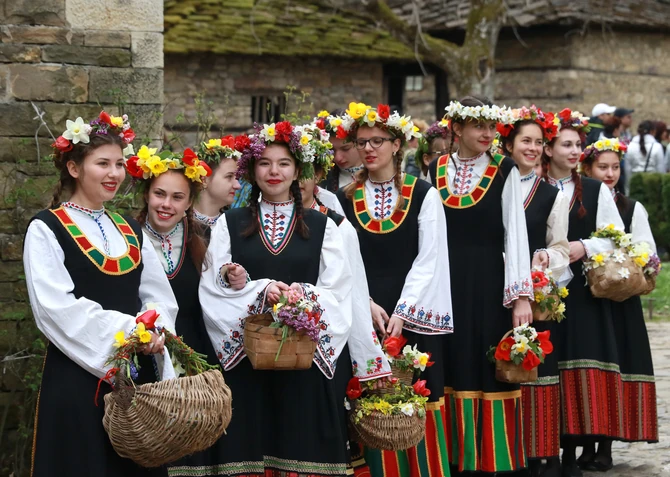 Cvetna nedelja i Lazareva subota: Radosni praznici koji oživljavaju tradiciju i dečje srce 2 Cvetna nedelja i Lazareva subota